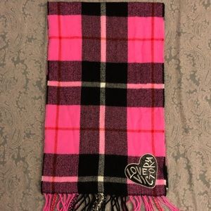 Victoria’s Secret Scarf 🧣